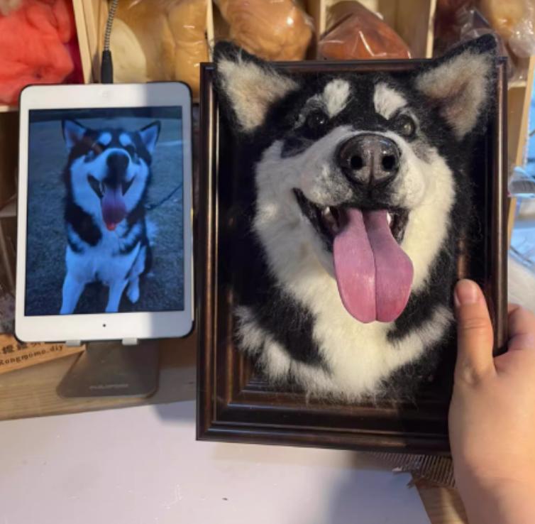 Custom pet portrait hand-painted on acrylic glass, a unique 3D artwork and a great keepsake gift!